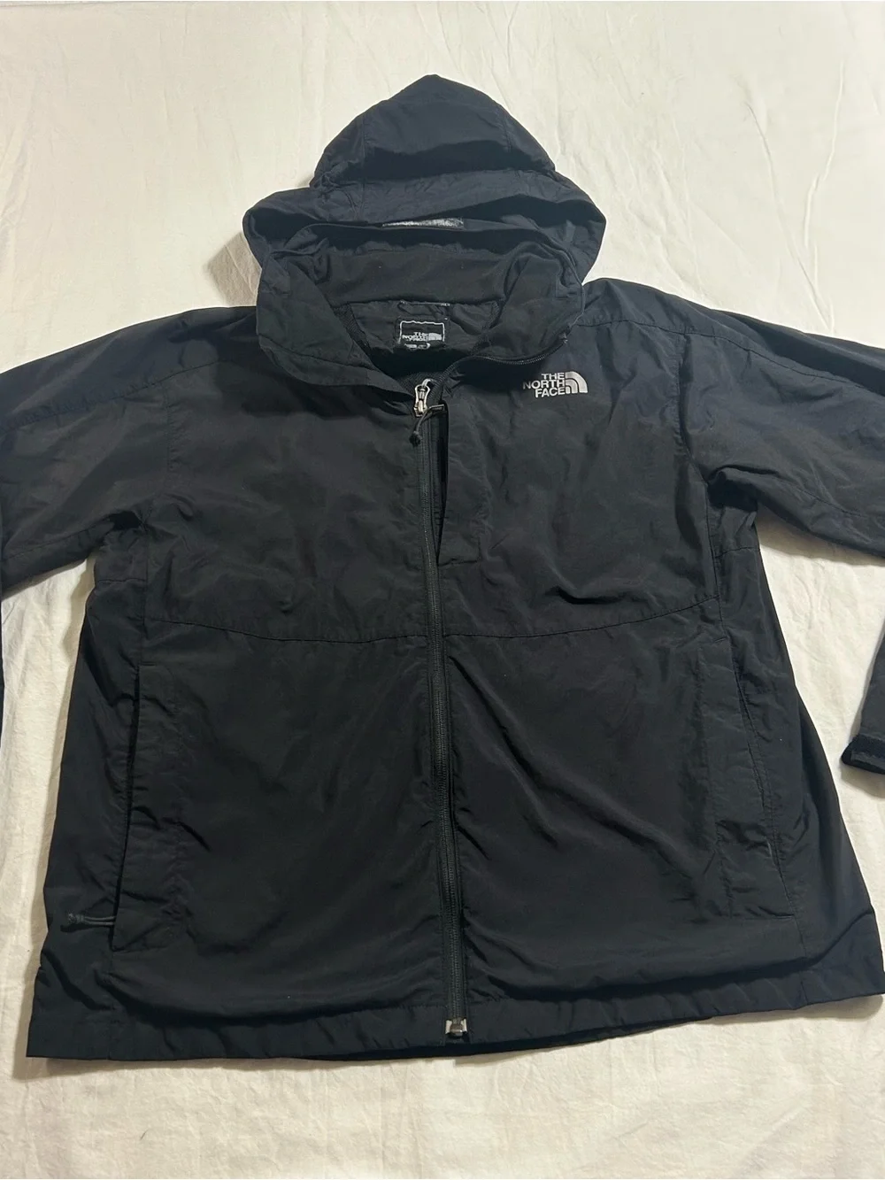 The North Face Men’s Medium HyVent Black Hooded Rain Jacket Windbreaker